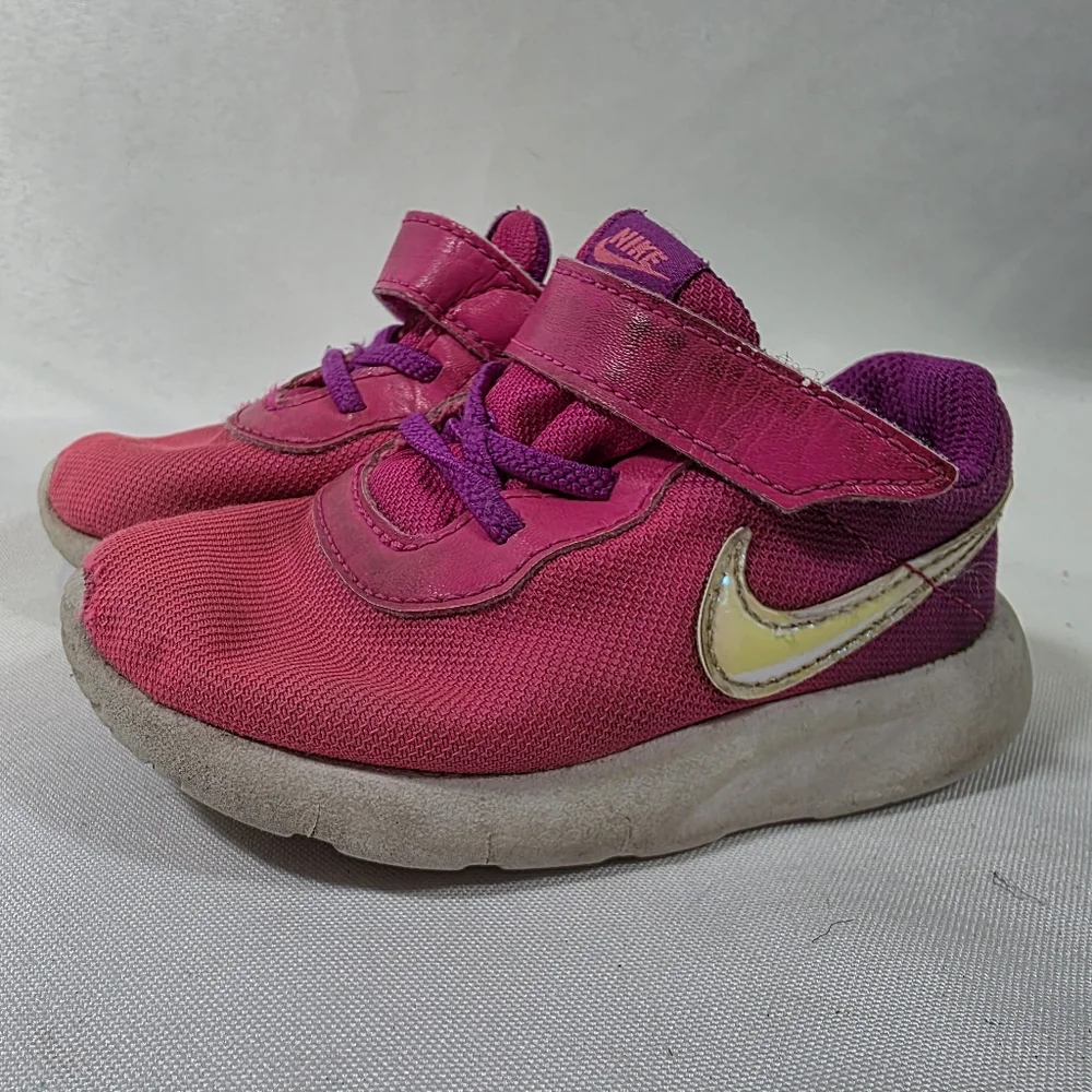 Nike Girls Tanjun Running Shoes Pink, Size 6C, AV8886-500